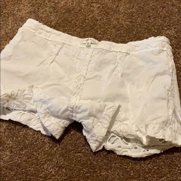 Milly eyelet floral shorts. - Picture 10 of 12